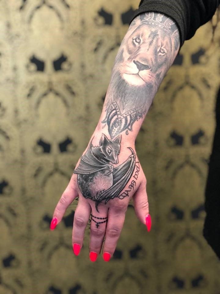 Fotogalerie ,,Tattoos neu'' von Tattoo V,