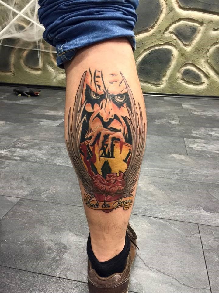 Fotogalerie ,,Tattoos alt'' von Tattoo V,