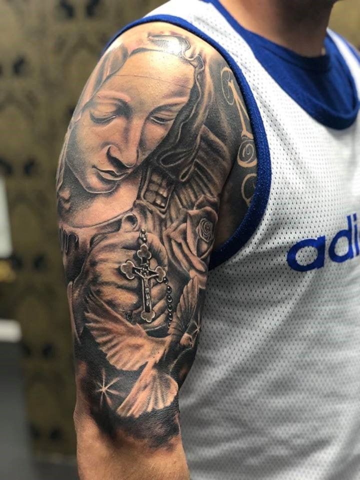 Fotogalerie ,,Tattoos neu'' von Tattoo V,