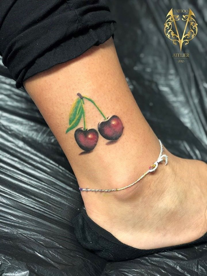 Fotogalerie ,,Tattoos neu'' von Tattoo V,