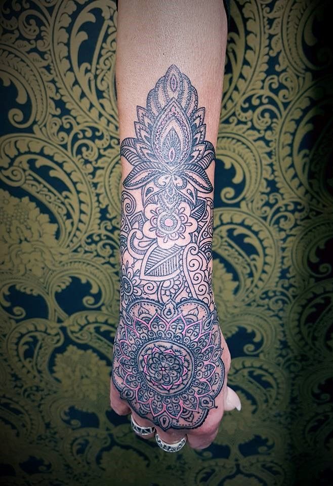 Fotogalerie ,,Tattoos neu'' von Tattoo V,