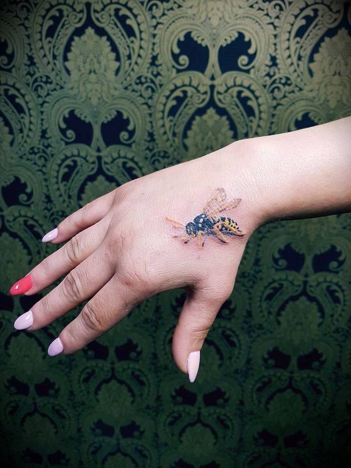 Fotogalerie ,,Tattoos neu'' von Tattoo V,
