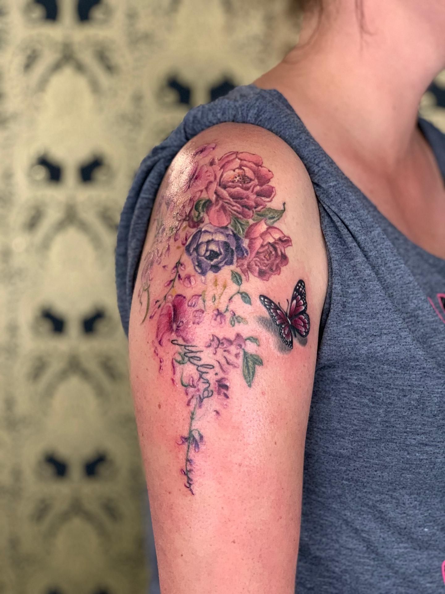 Fotogalerie ,,Tattoos neu'' von Tattoo V,