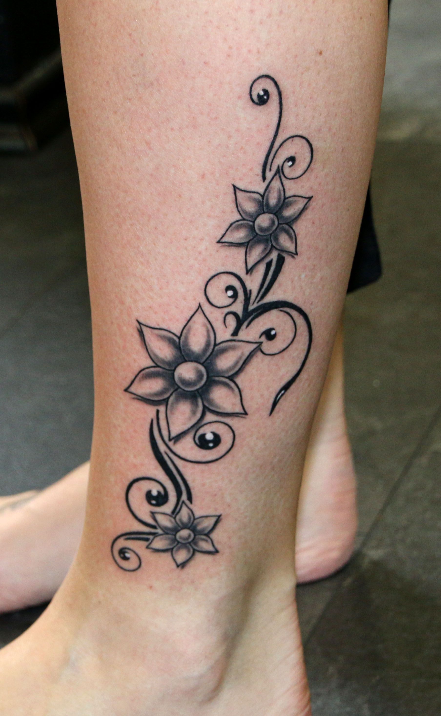 Fotogalerie ,,Tattoos alt'' von Tattoo V,