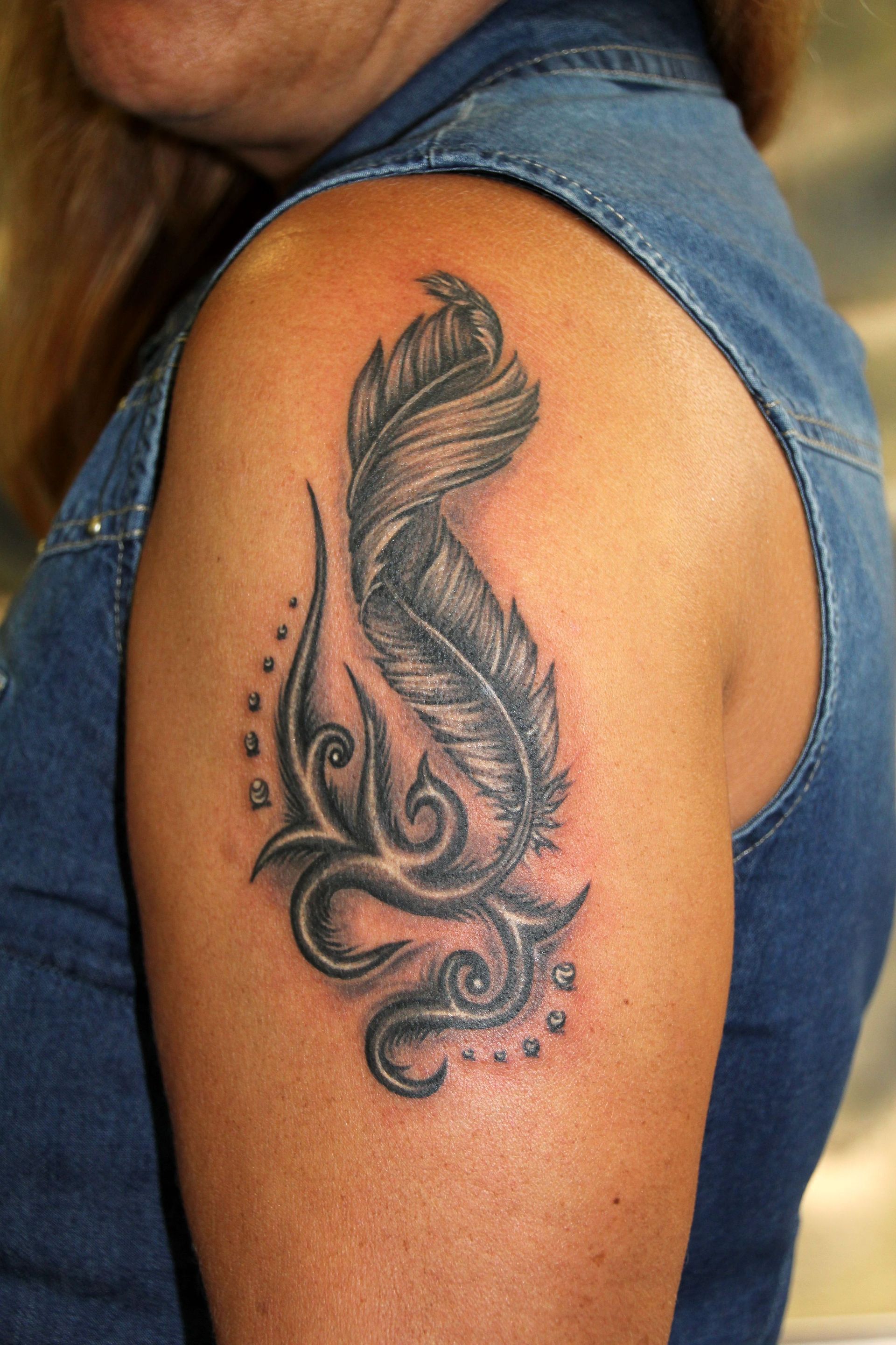 Fotogalerie ,,Tattoos alt'' von Tattoo V,
