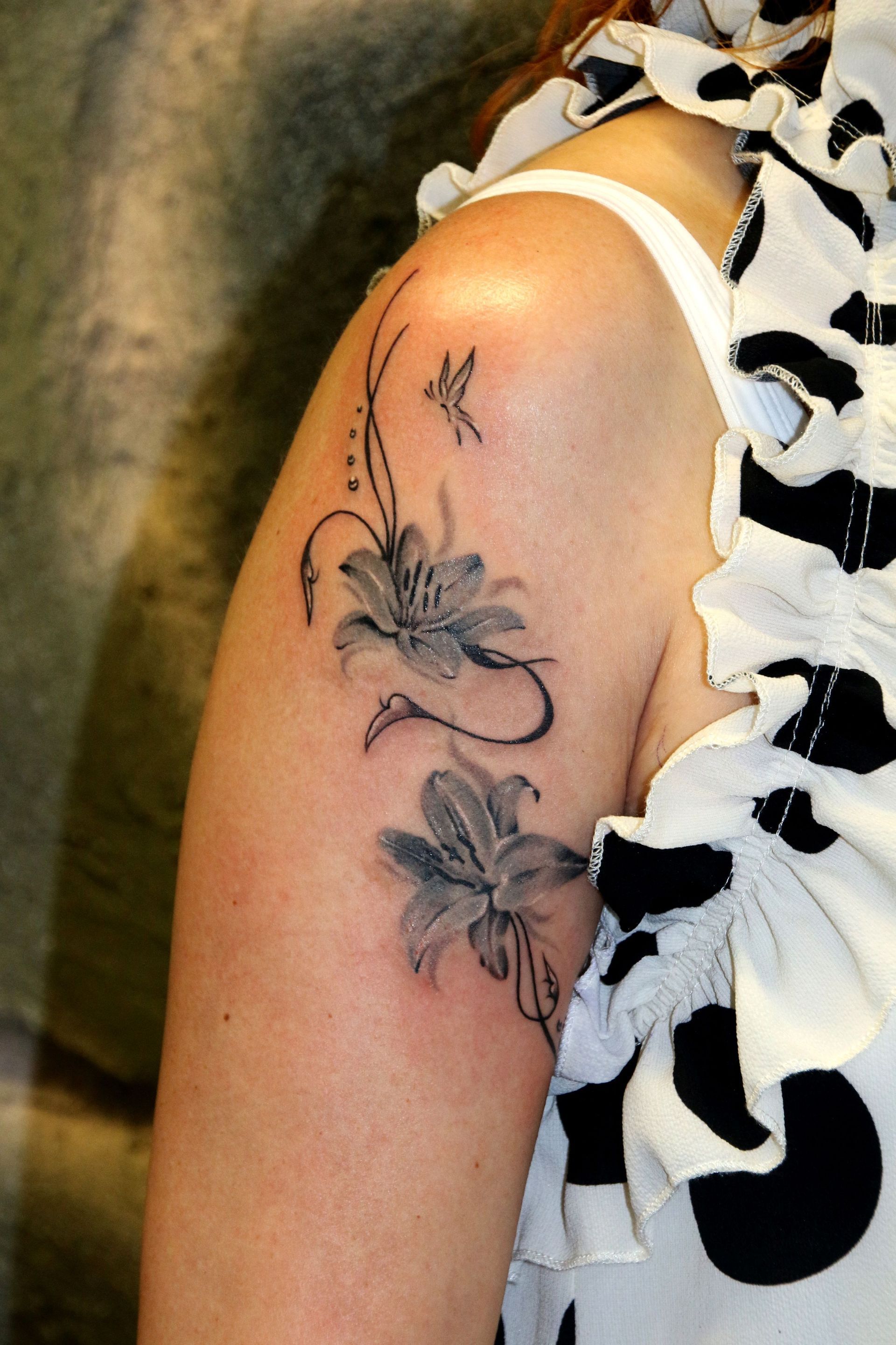 Fotogalerie ,,Tattoos alt'' von Tattoo V,