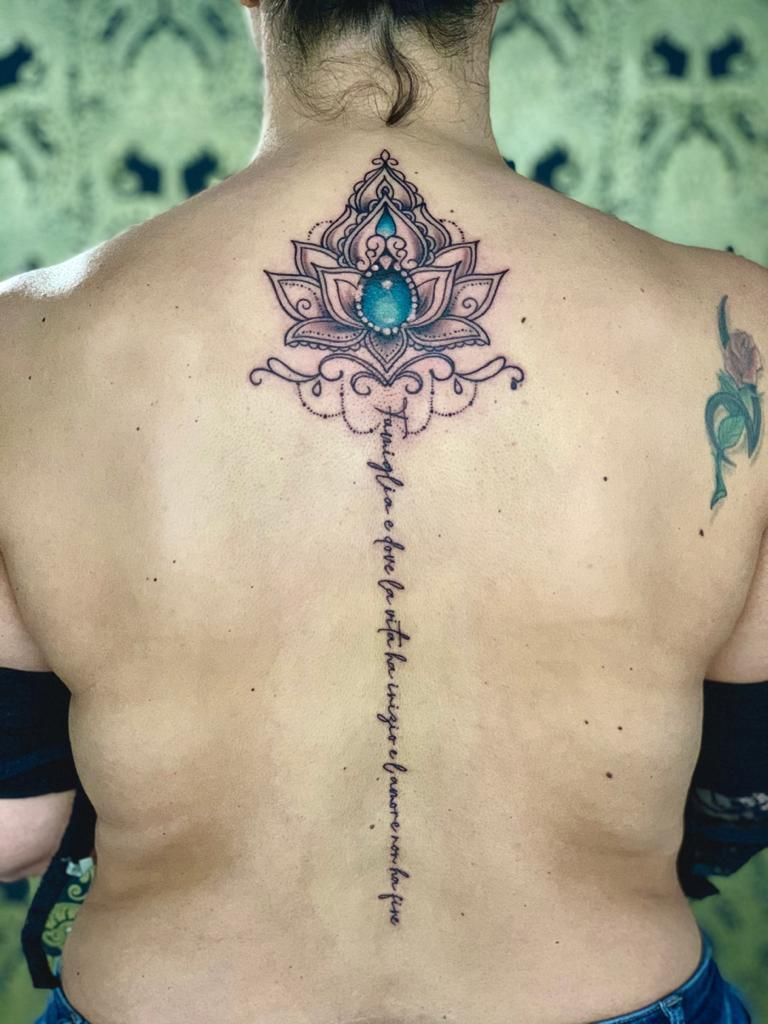 Fotogalerie ,,Tattoos neu'' von Tattoo V,