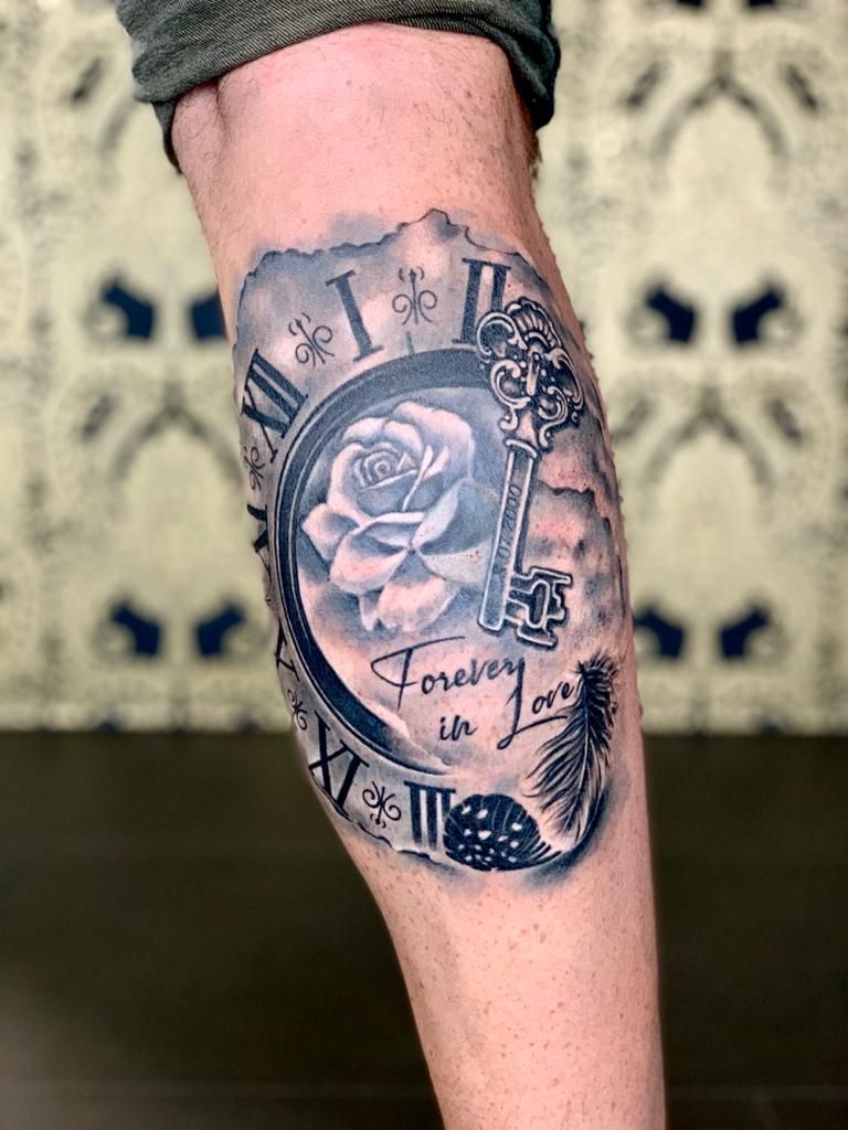 Fotogalerie ,,Tattoos neu'' von Tattoo V,