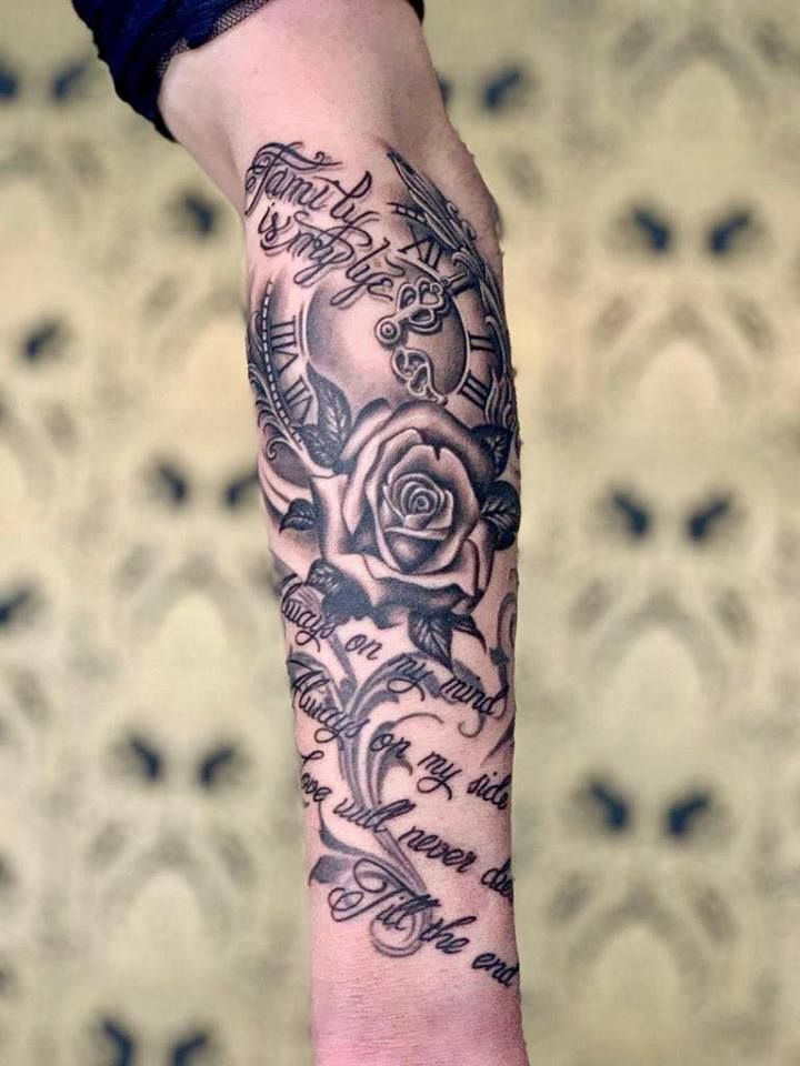 Fotogalerie ,,Tattoos neu'' von Tattoo V,