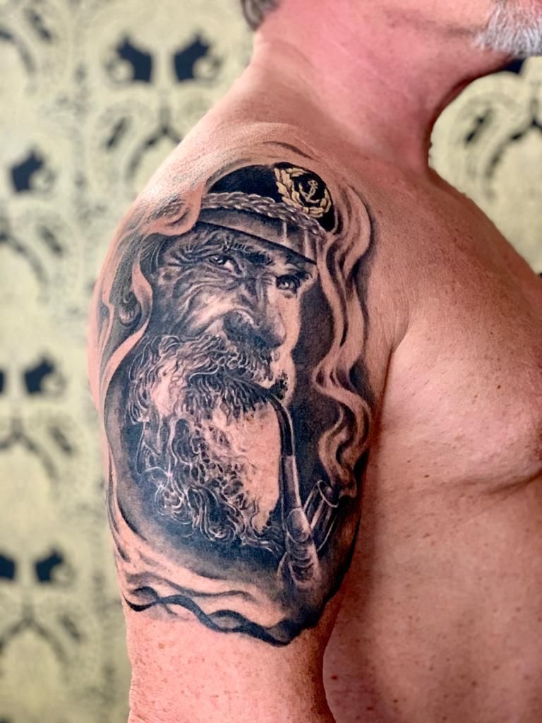 Fotogalerie ,,Tattoos neu'' von Tattoo V,