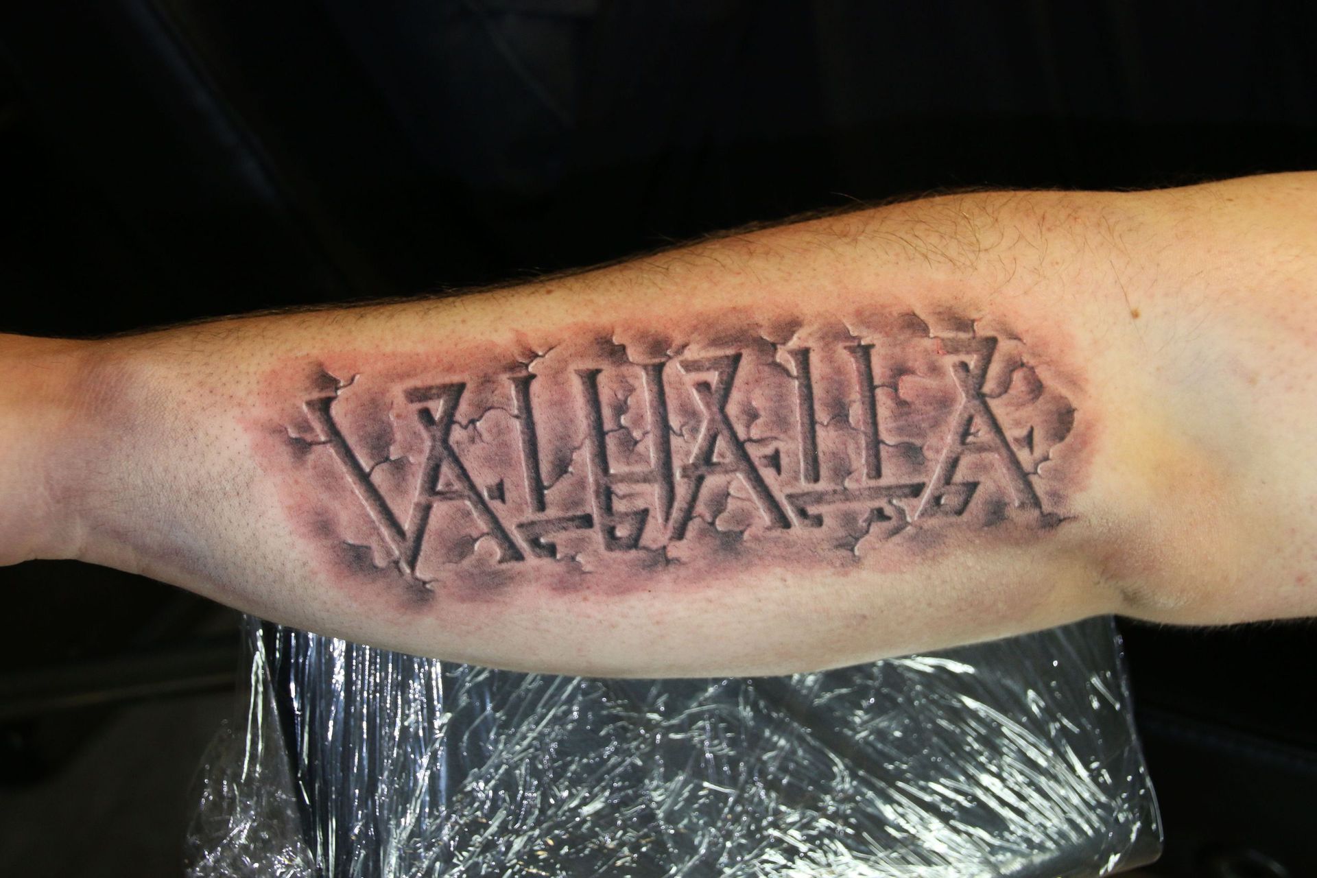 Fotogalerie ,,Tattoos alt'' von Tattoo V,