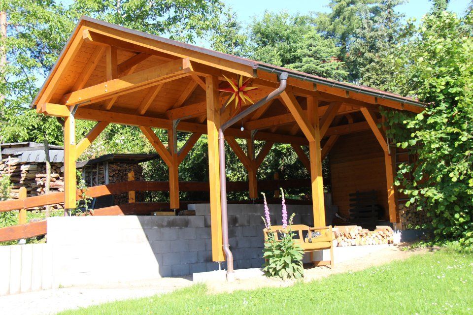 Holzcarport von Zimmerei Zimmermann