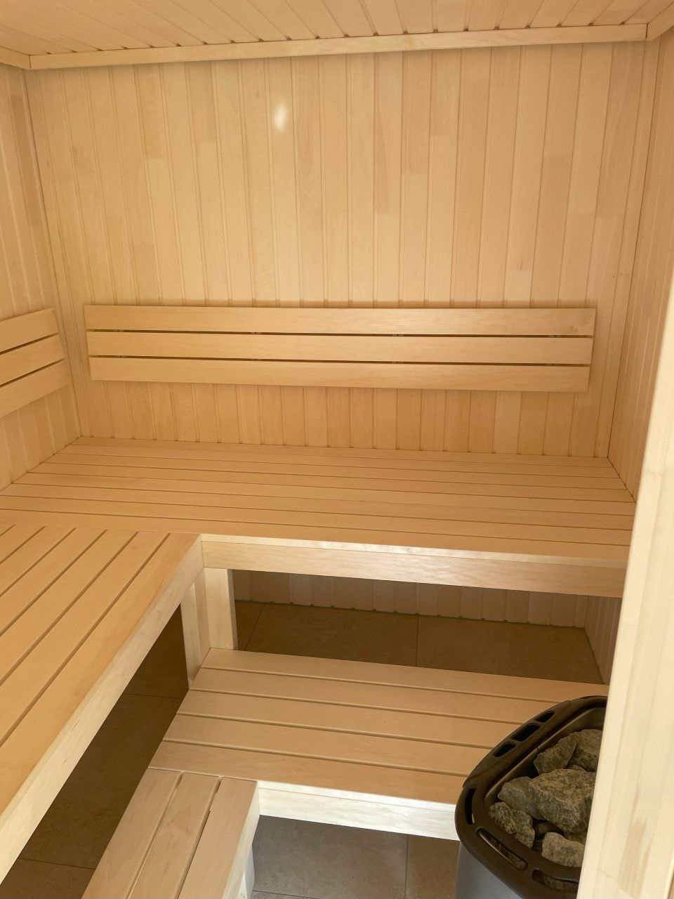 Holzbank in Sauna