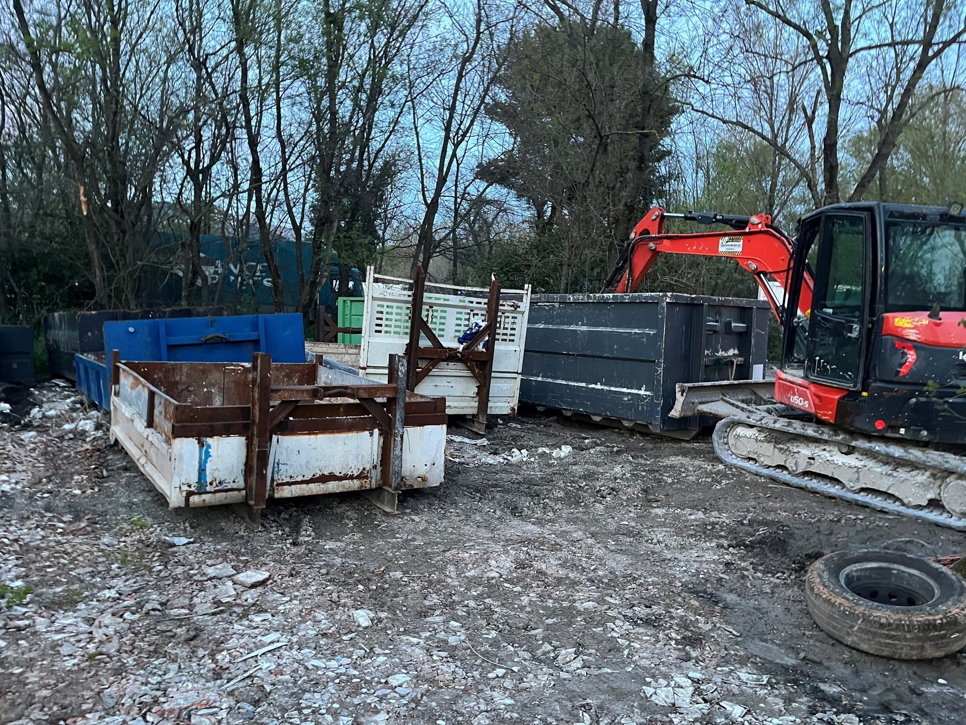 Parc de bennes à déchets disponibles en location