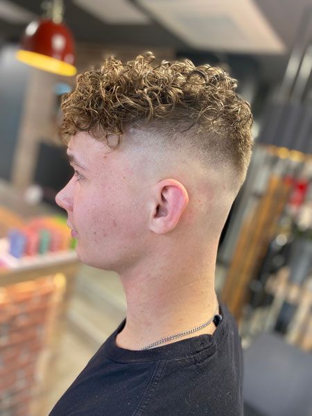 hairzstueck-friseur-dauerwelle-merm