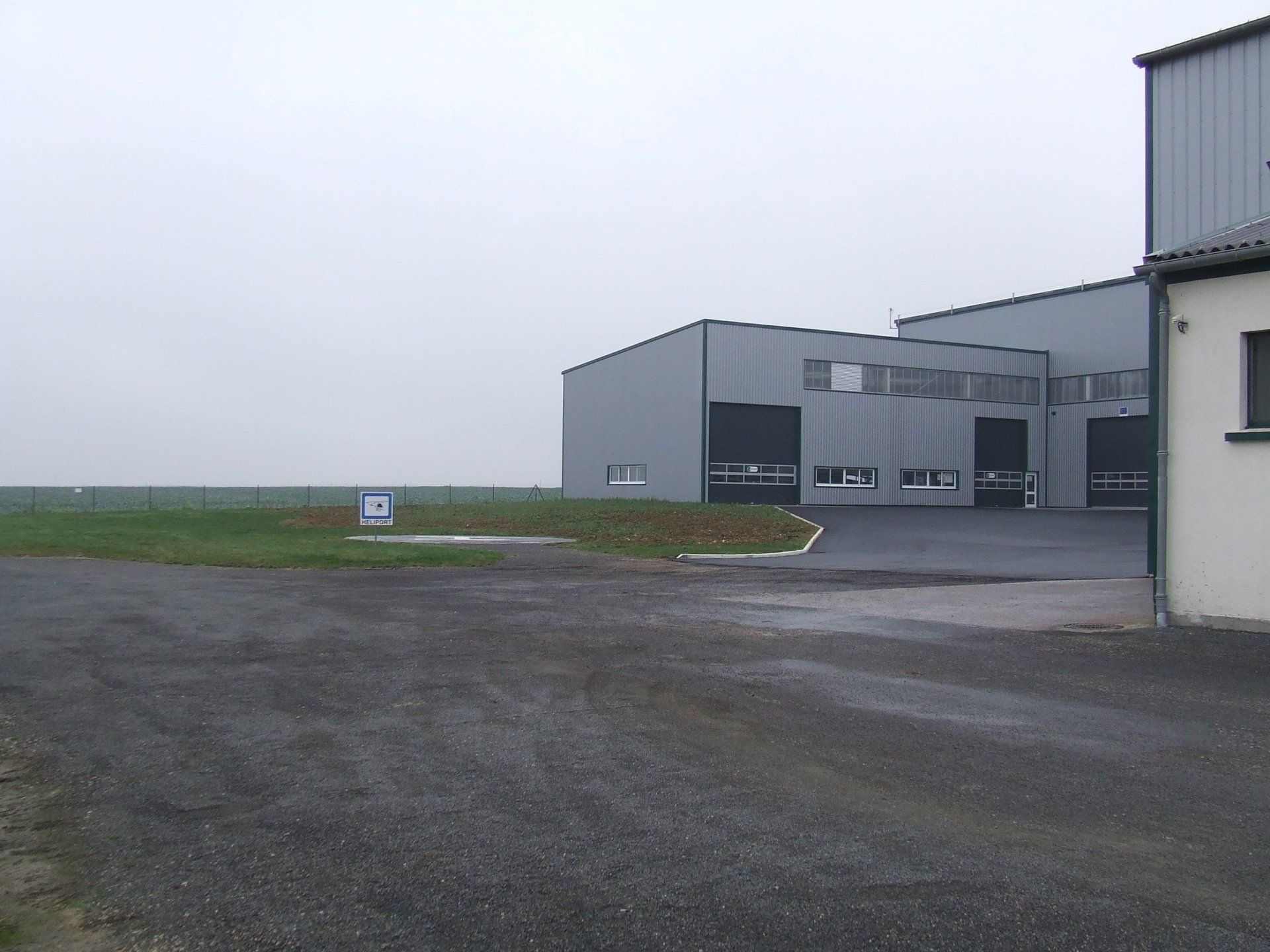 Bâtiments et terrain