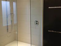 Badezimmer große Dusche