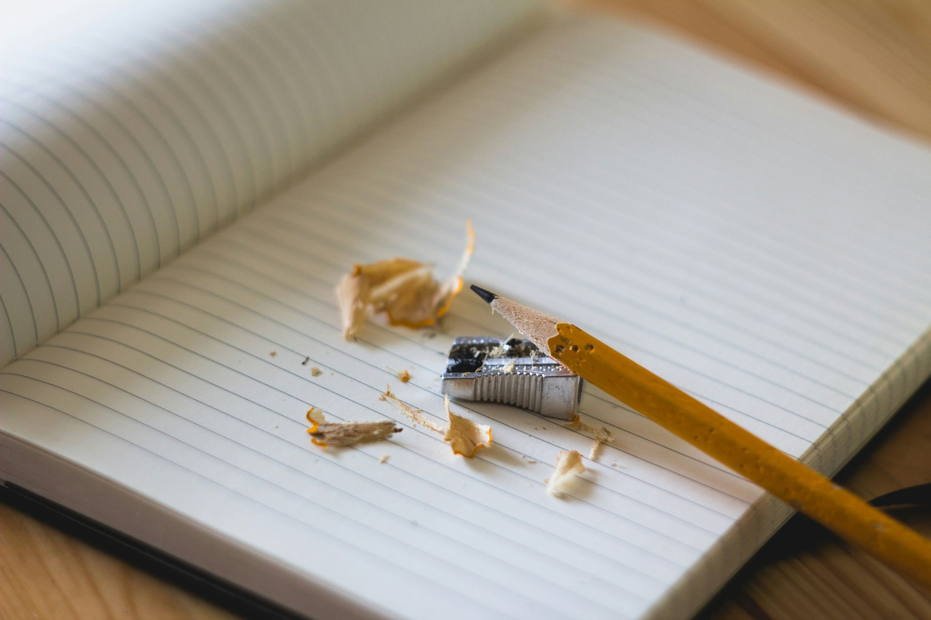 Bild: Block mit Stift