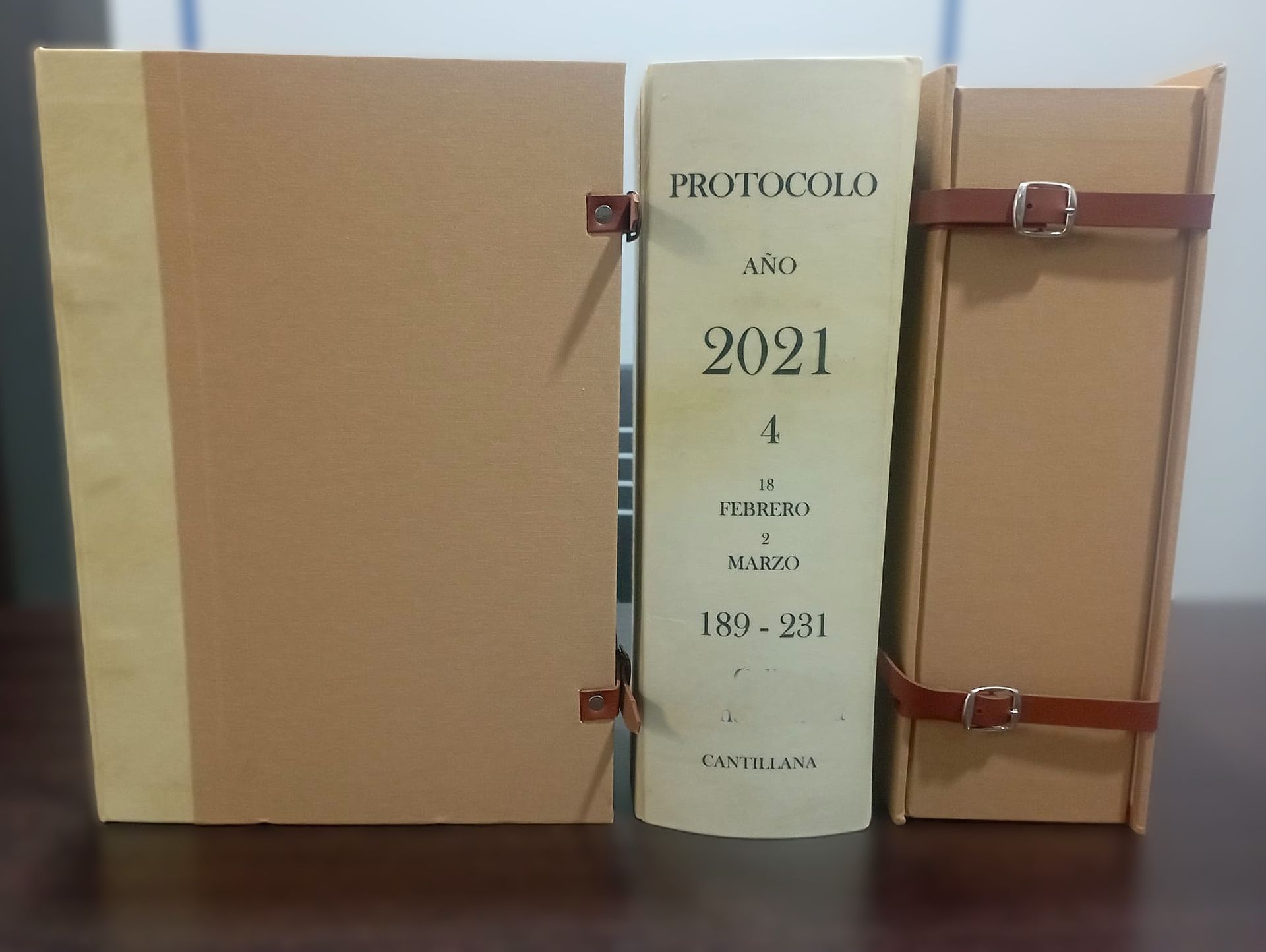 Encuadernación mixta