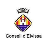 El logotipo del Consell d'Eivissa es un castillo con una corona encima.