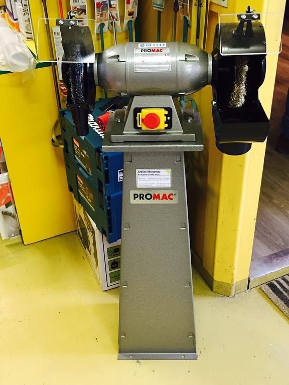 Montage d'un touret de brossage