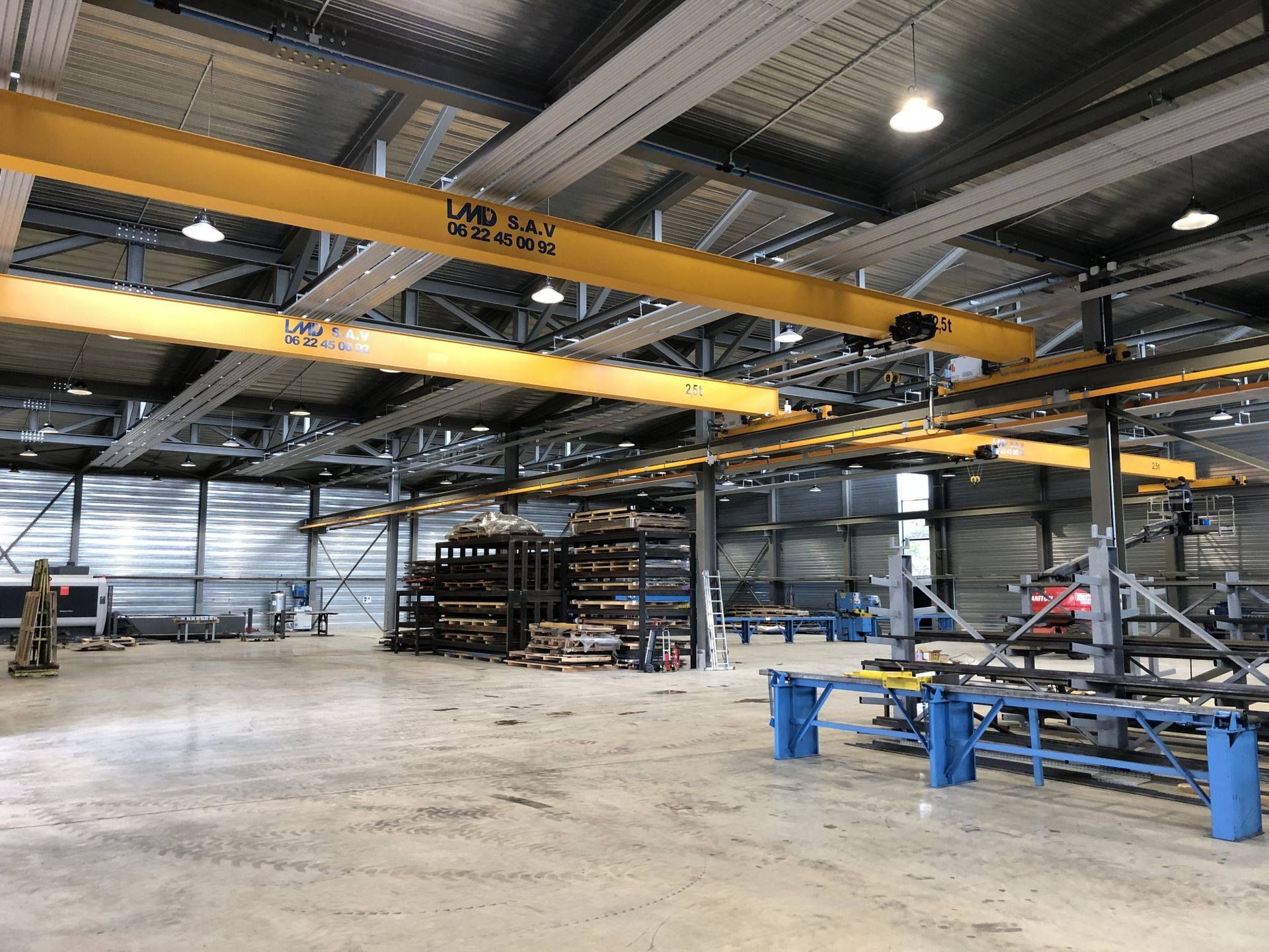 Grand pont de levage jaune