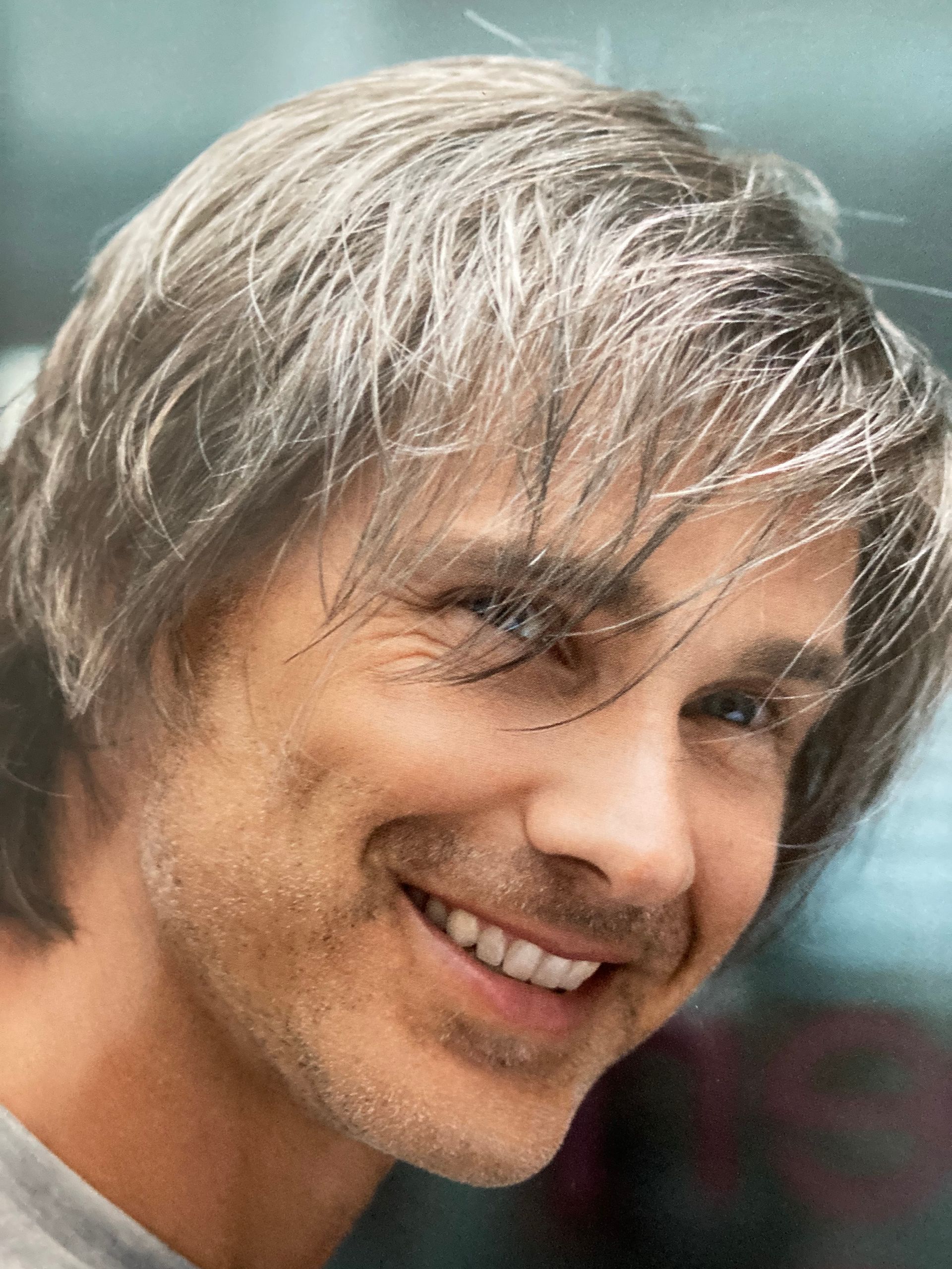 Perruque homme courte avec mèches