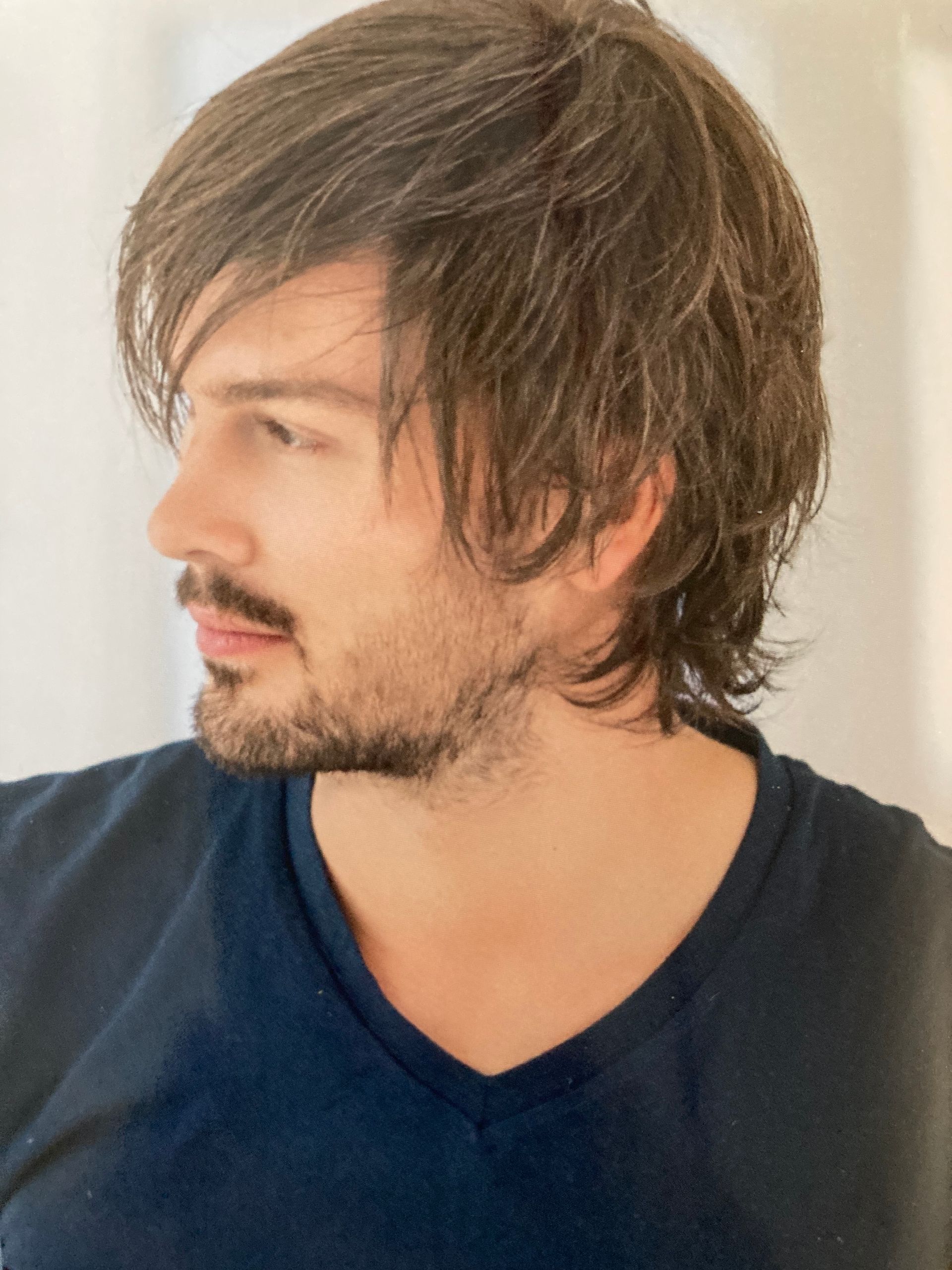 Perruque homme mi-longue