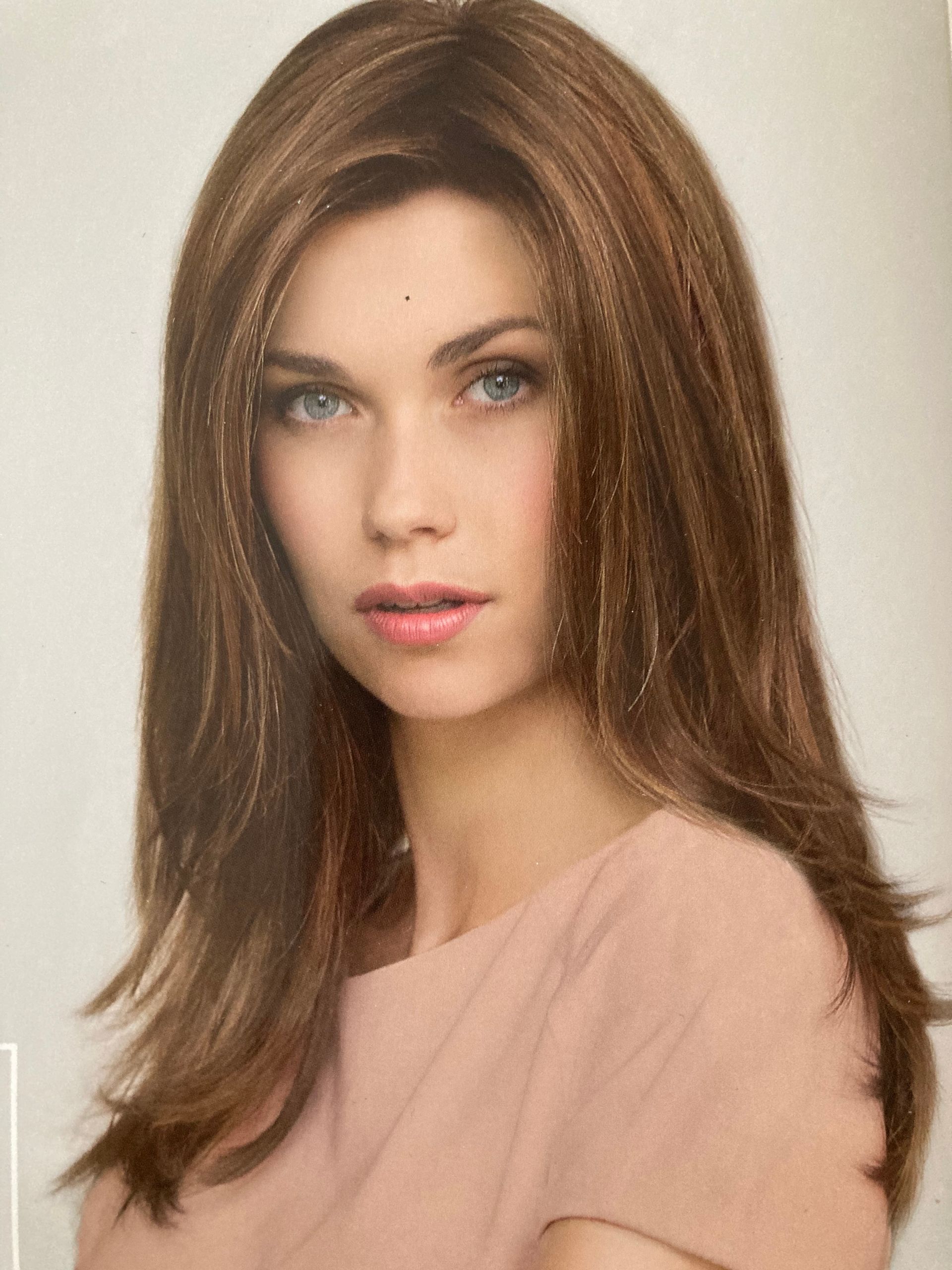 Perruque femme longue chatain