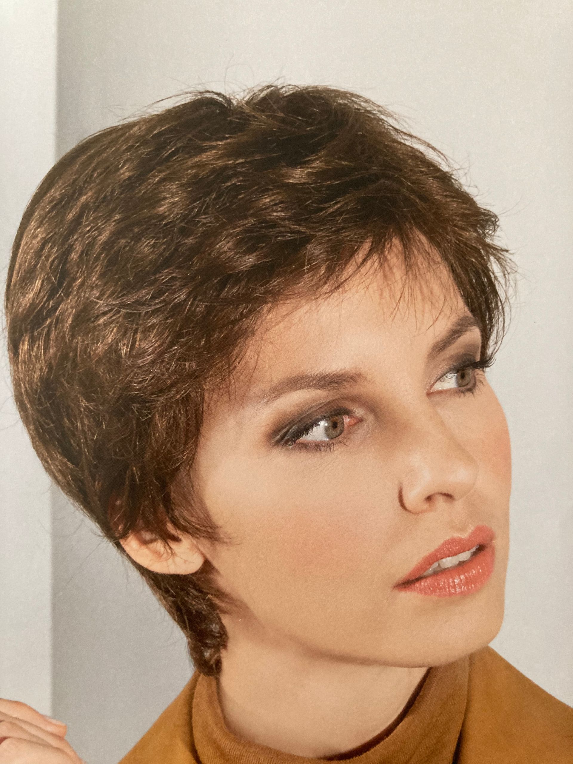 Perruque courte chatain pour femme