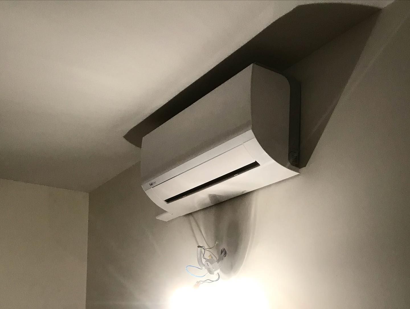 Bloc de climatisation fixée à un mur 8