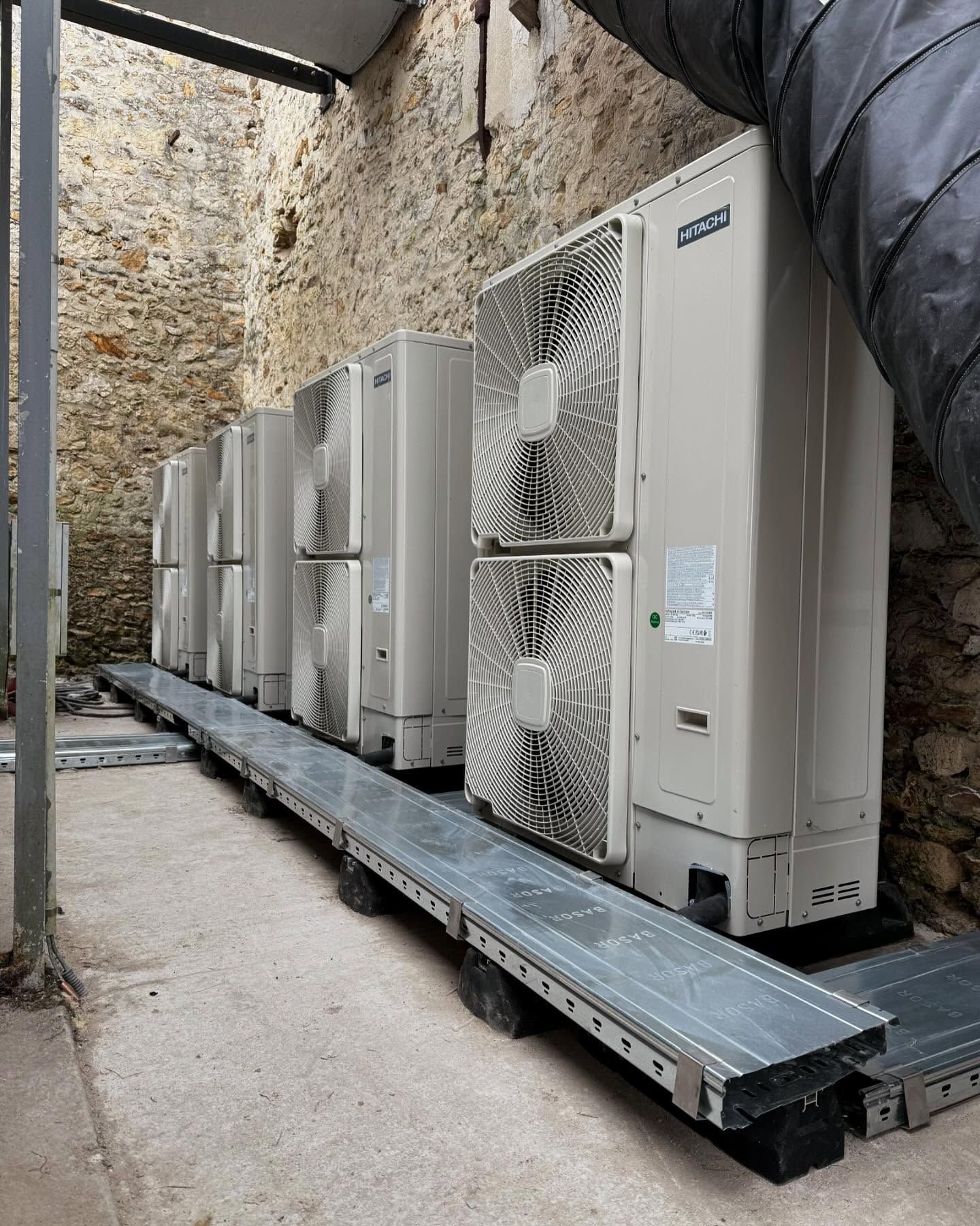Plusieurs pompes à chaleur air-air