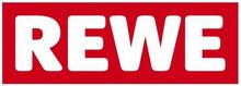 Ein rotes Schild mit der Aufschrift „Rewe“ in weißen Buchstaben