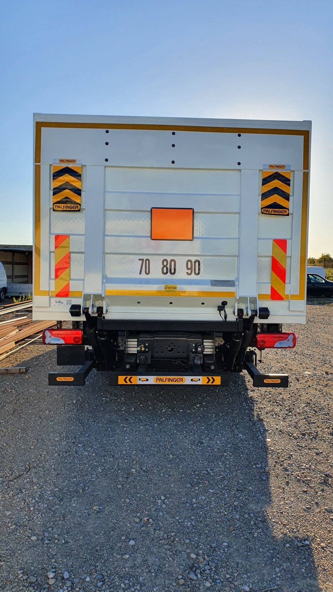 Véhicule utilitaire arrière