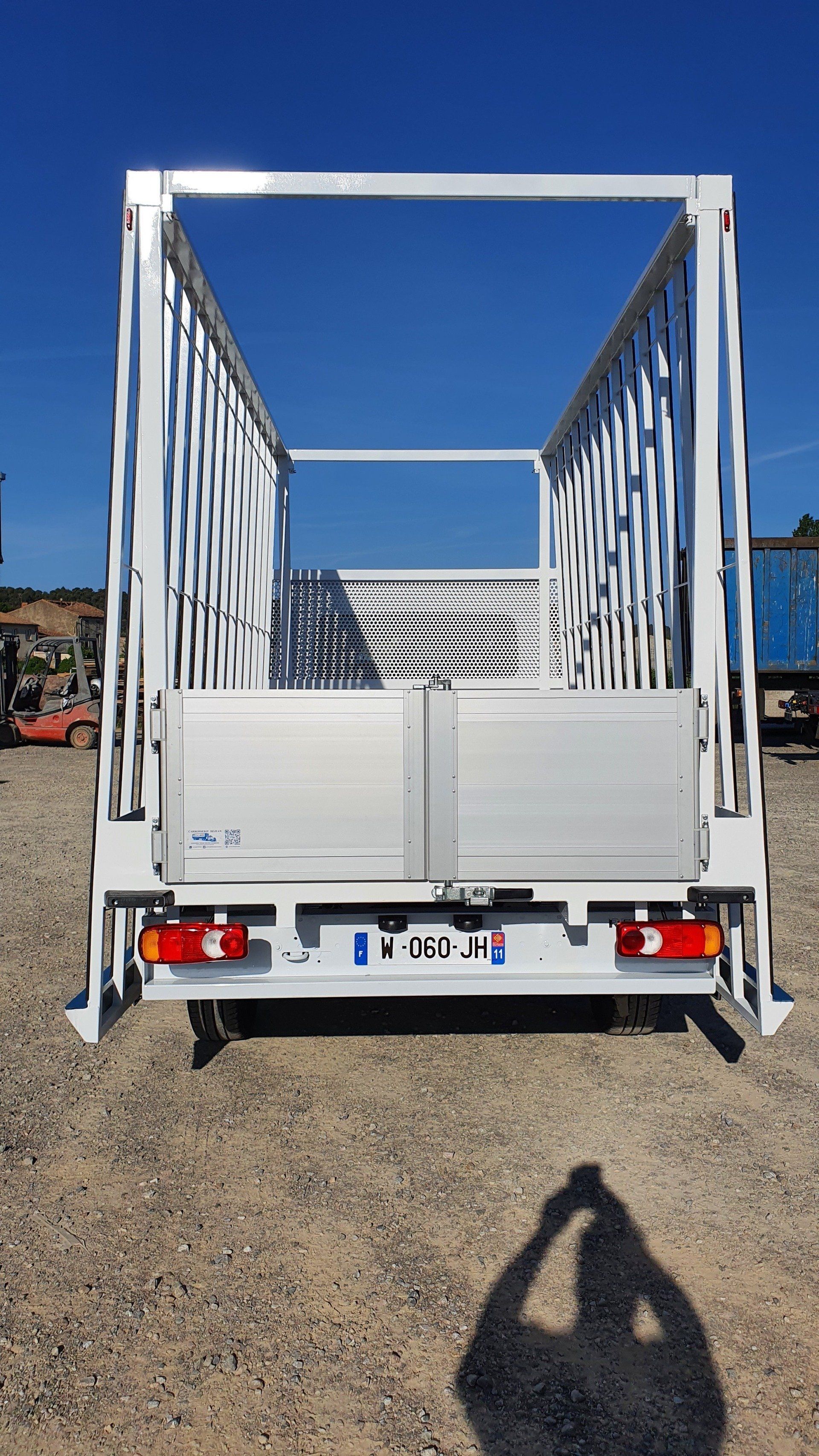 Véhicule utilitaire avec cage à Carcassonne