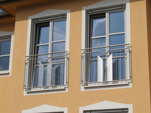 Metallbau Neumarkt | Geländer aus Glas und Metall