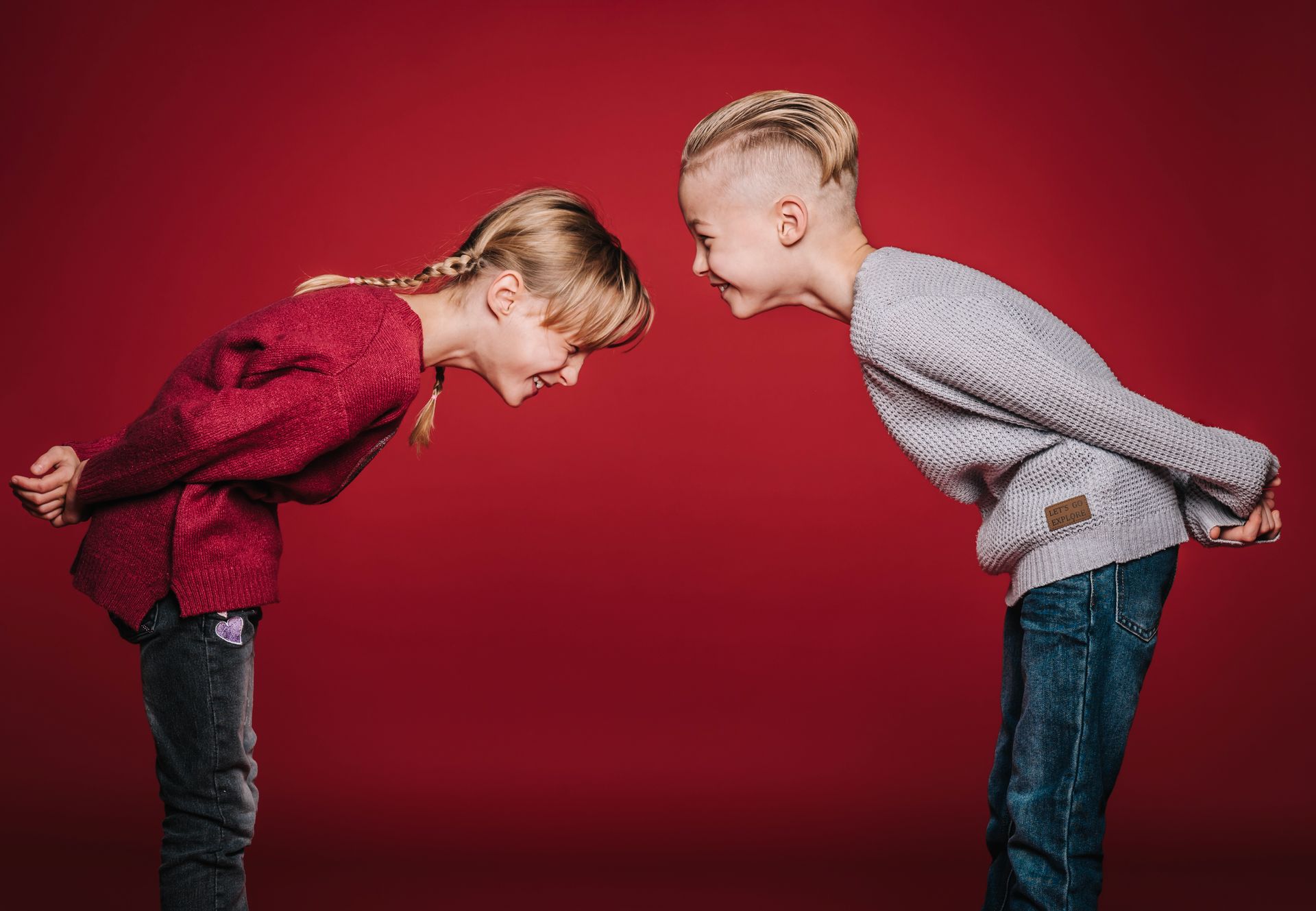 zwei Kinder Foto im Studio