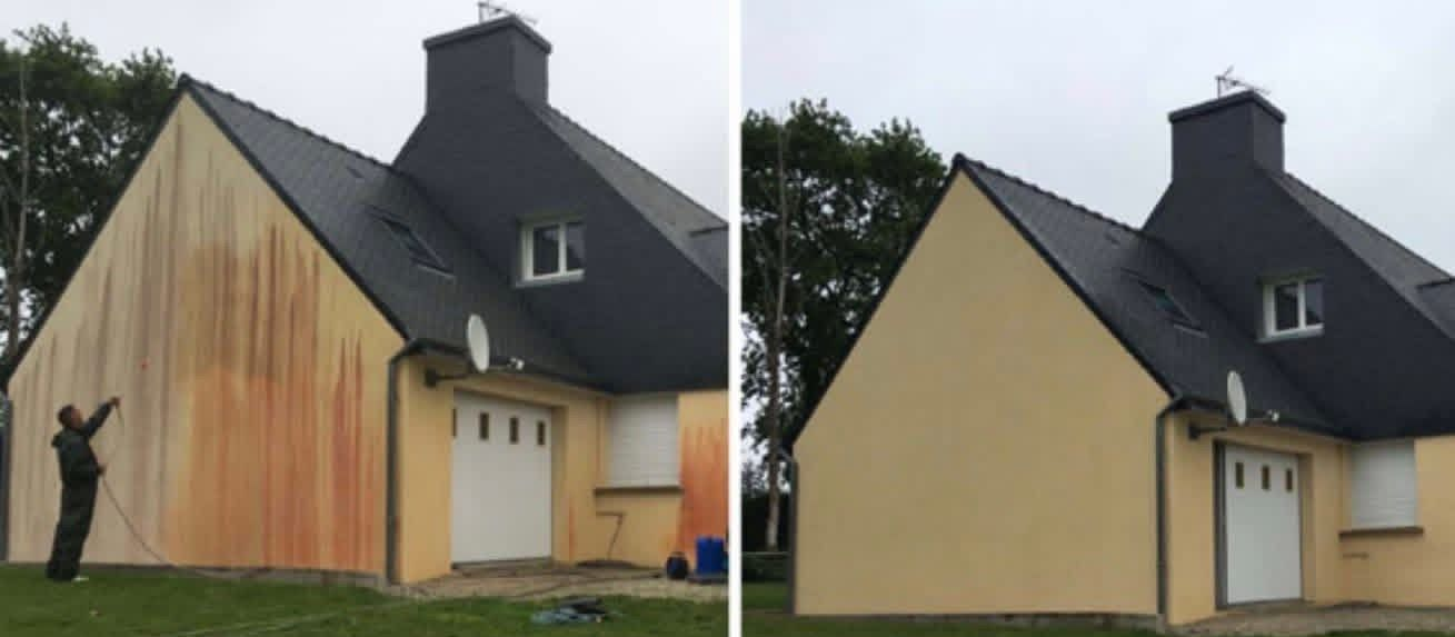 Comparaison avant et après nettoyage des stries et taches verticales sur la façade d'une maison jaune.