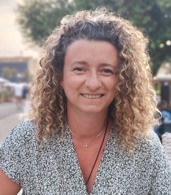 Chrystel Chanony aux cheveux longs