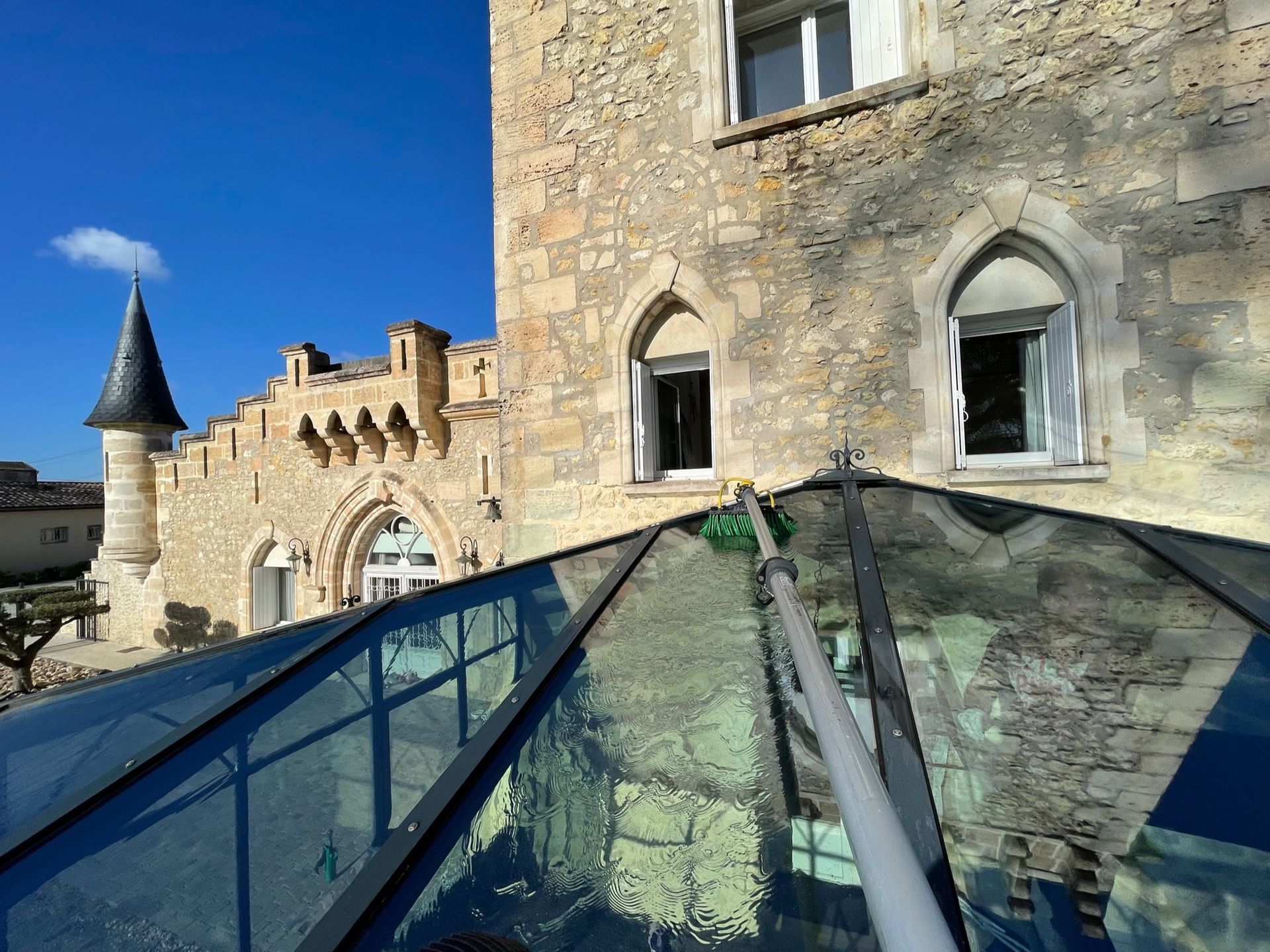 Nettoyage verrière d'un château