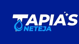 Logotipo de NETEJA de TAPIA en blanco y azul sobre fondo azul con icono de gota de agua