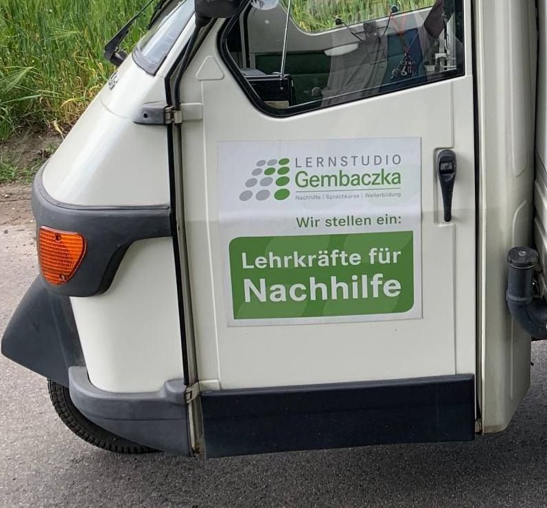 Kleiner bedruckter Lieferwagen von Lernstudio Gembaczka
