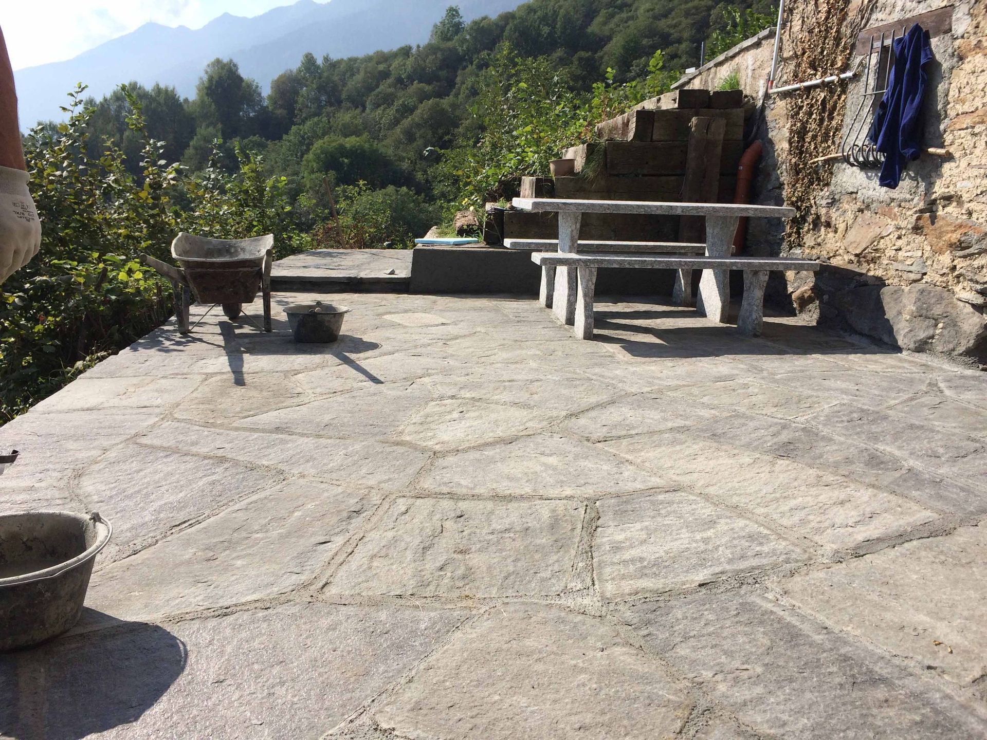 Pavimento in pietra naturale