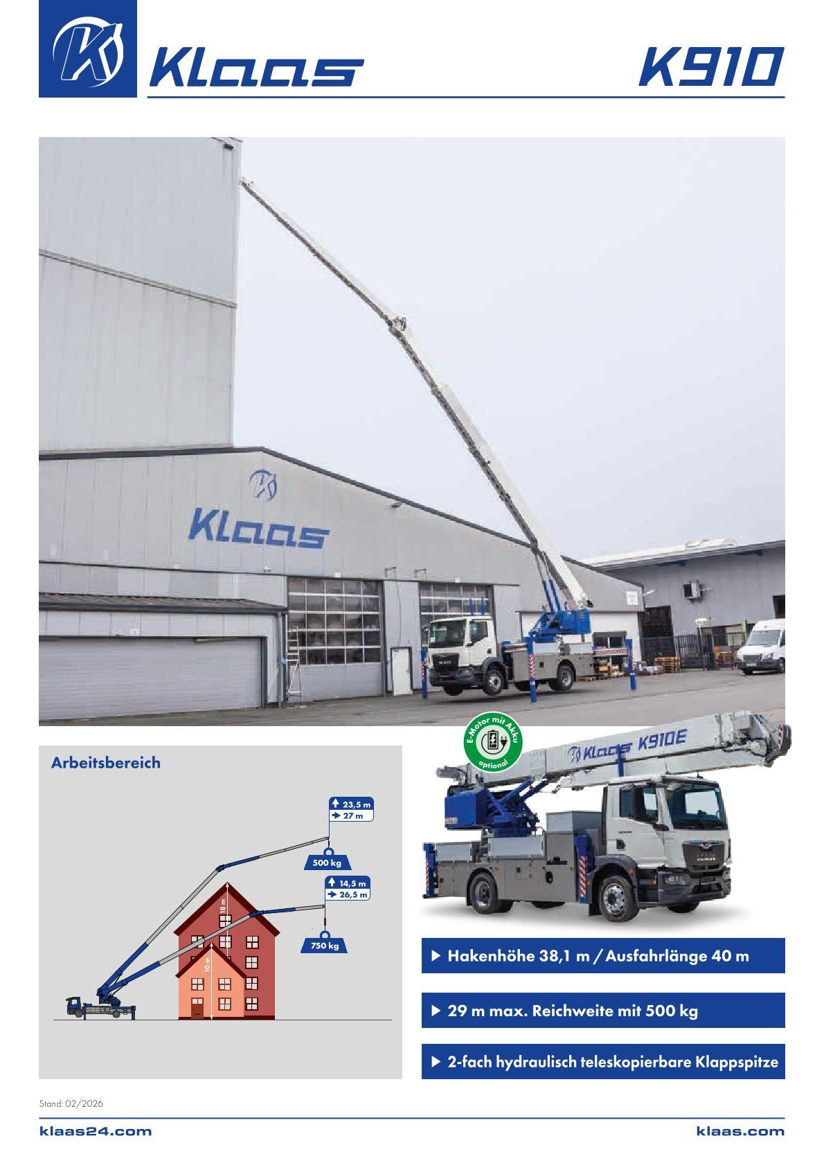 Titelbild der Klaas K910-Broschüre mit einem Kranwagen, der neben einem Gebäude eine Last anhebt; darunter befinden sich Produktdiagramme.