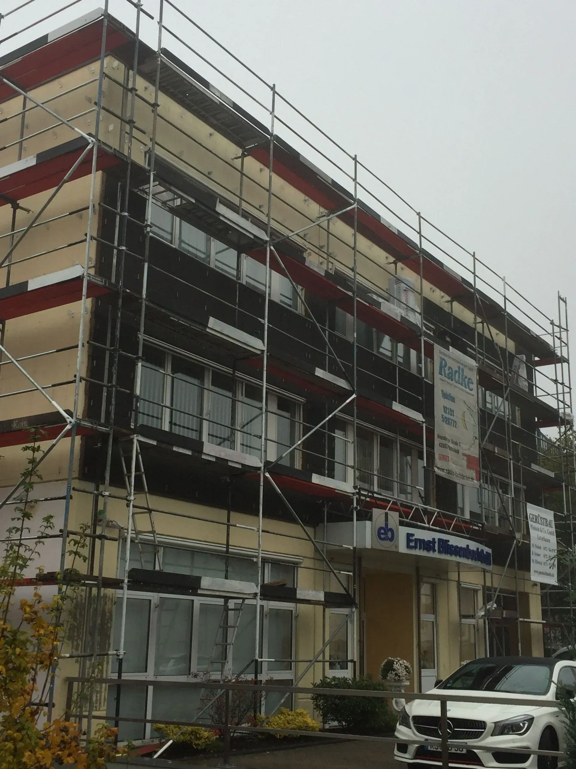 Frontansicht vom Umbau des Bürogebäudes Ernst Blissenbach GmbH