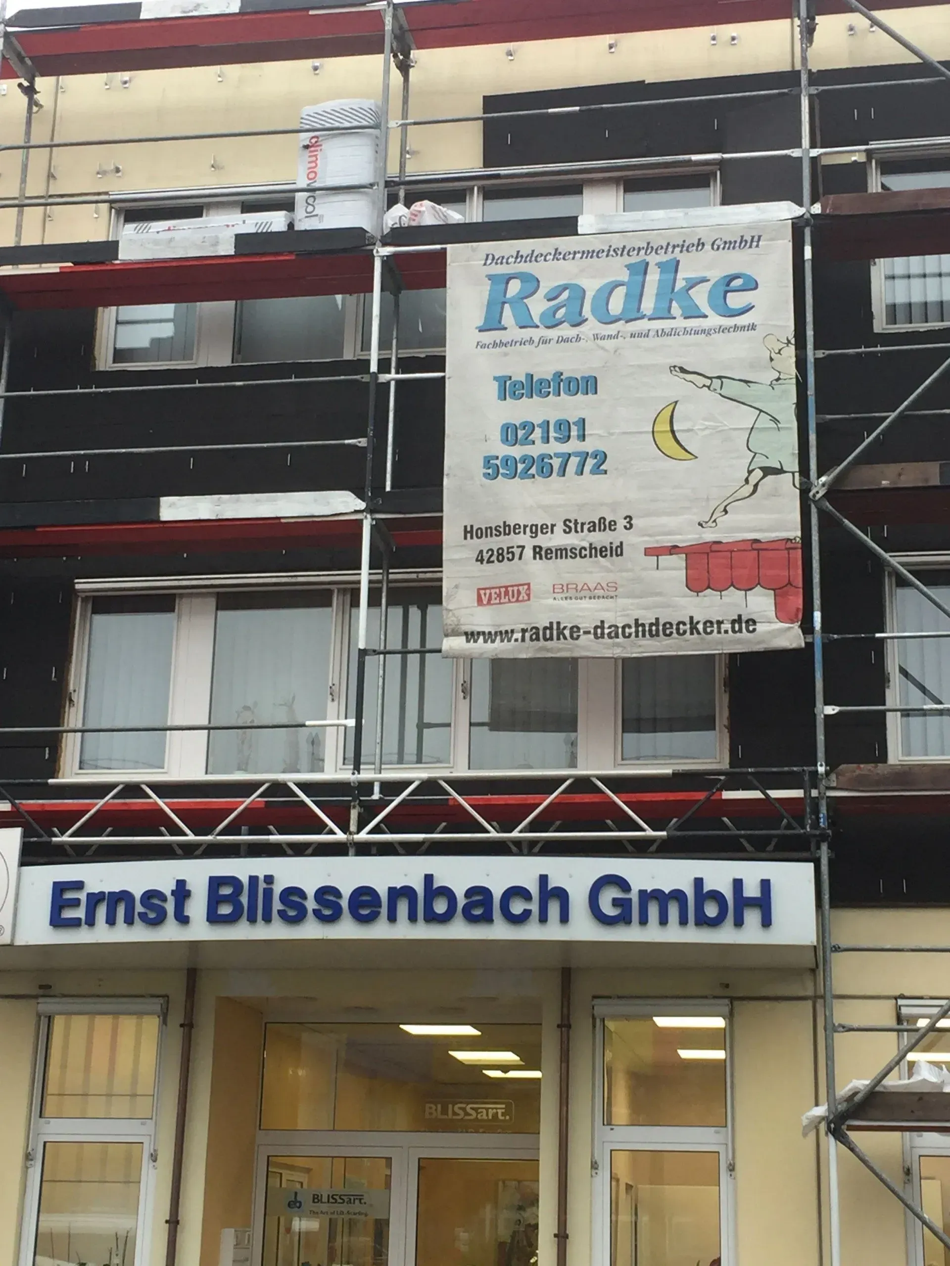 Frontansicht vom Umbau des Bürogebäudes Ernst Blissenbach GmbH