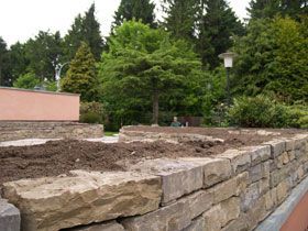 Großes Beet für Pflanzen