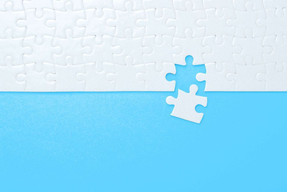 Fehlendes Puzzleteil wird eingefügt