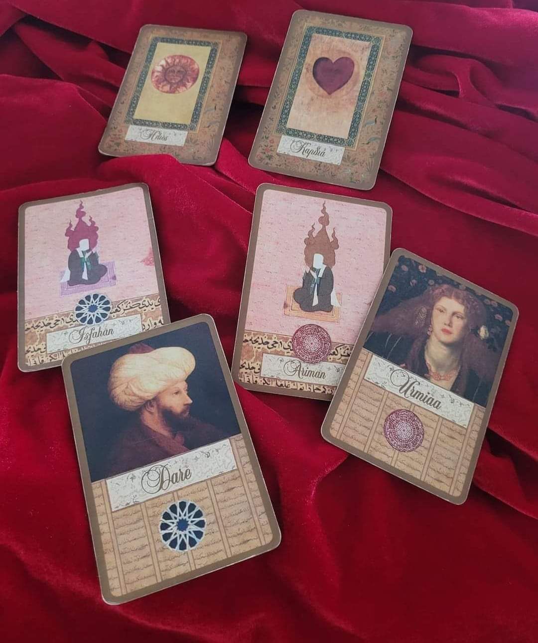 Μέντιουμ - Χαρτομαντεία - Καφεμαντεία - Ισχυρή ενόραση - Αυτόματη γραφή