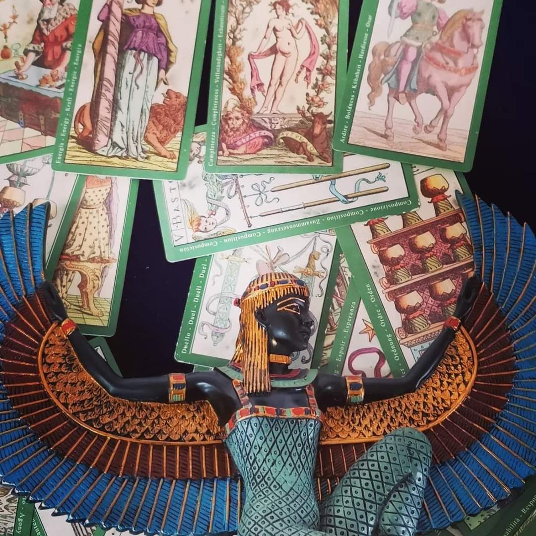 Μέντιουμ - Χαρτομαντεία - Καφεμαντεία - Ισχυρή ενόραση - Αυτόματη γραφή